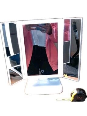 Trifold Lighted Makeup Vanity Mirror with LED light strips magnifi Portable